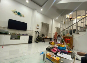 Bán nhà  Bình Thạnh gấp đang vay Ngân Hàng