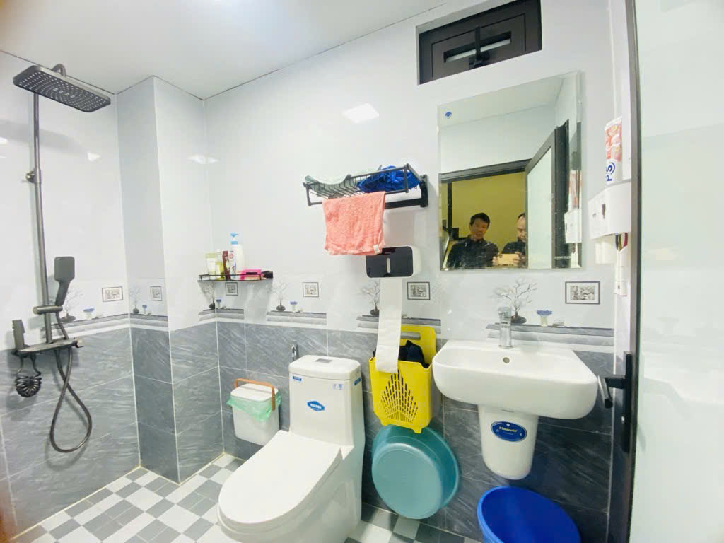 Nhà đẹp Định CôngThuong 72,2m2 - gần trường, chợ, đi lại thuận tiện - nhỉnh 8 tỷ