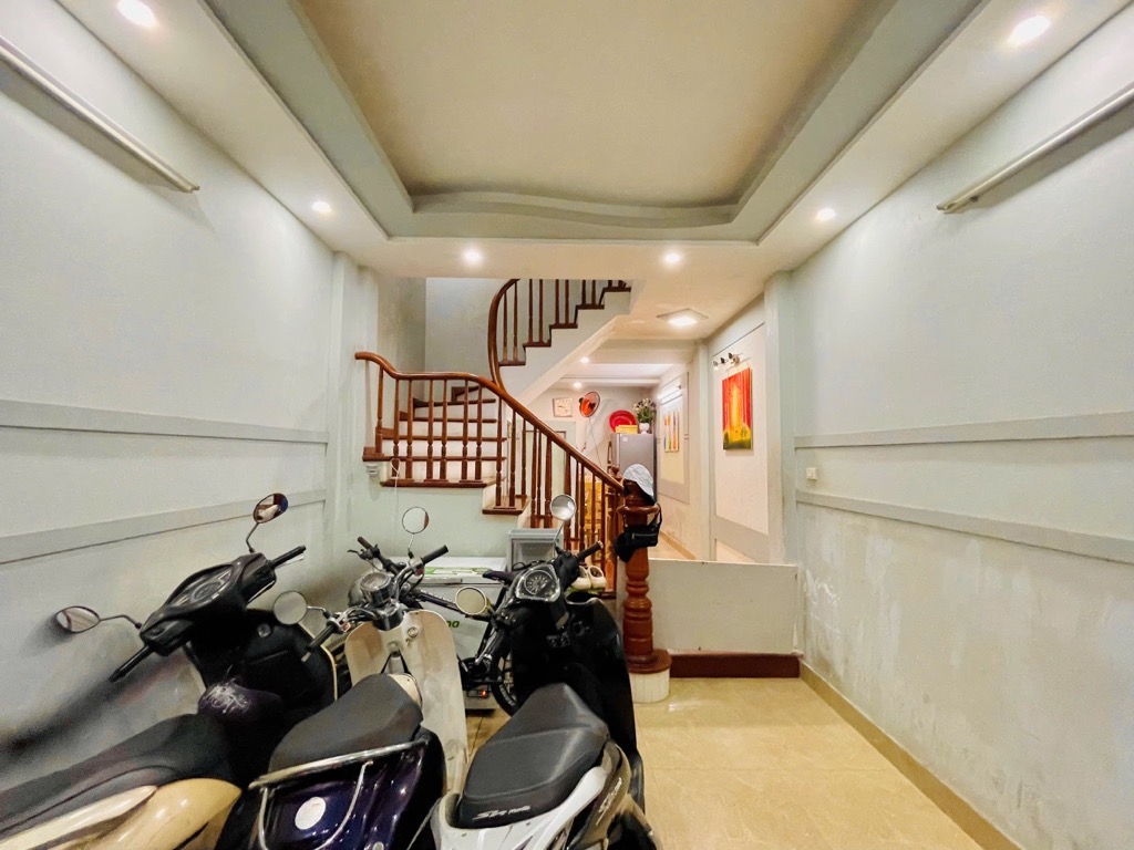 NHÀ PHỐ CẦU GIẤY THÔNG NGUYỄN KHANG - 30M RA Ô TÔ ĐỖ - NHÀ ĐẸP TK RỘNG RÃI FULL NỘI THẤT - BÁN NHANH 8.7 TỶ CÓ TL