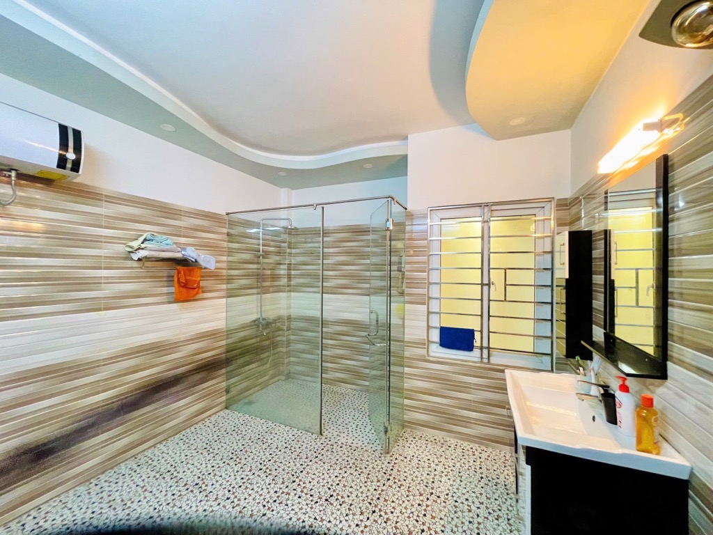 NHÀ PHỐ CẦU GIẤY THÔNG NGUYỄN KHANG - 30M RA Ô TÔ ĐỖ - NHÀ ĐẸP TK RỘNG RÃI FULL NỘI THẤT - BÁN NHANH 8.7 TỶ CÓ TL