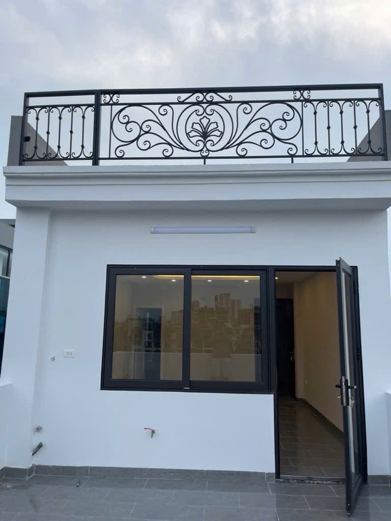 Bán nhà hoàng mai 7 tầng thông sàn