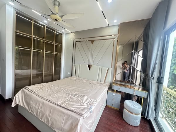 CỰC PHẨM, CỰC HIẾM, MẶT PHỐ, VỈA HÈ ĐÁ BÓNG, NỘI THẤT ĐỈNH CAO LURUXY