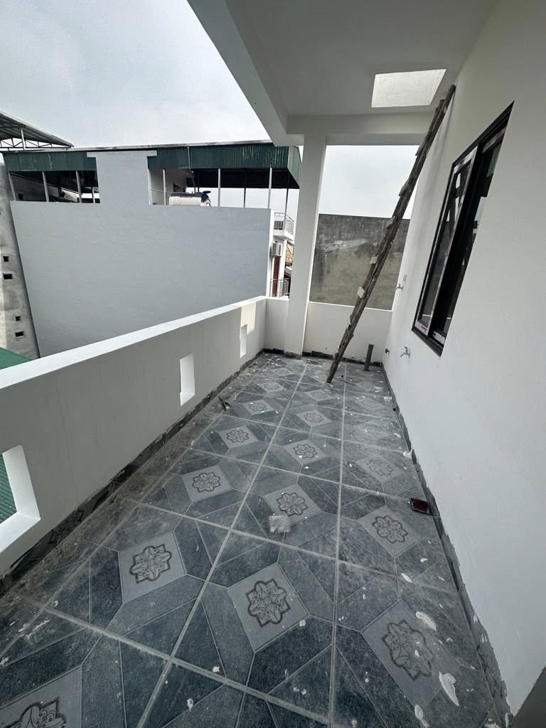 NHÀ ĐẸP KHU VỰC HOÀNG MAI ĐANG HOÀN THIỆN DỰ KIẾN 10 NGÀY NỮA LÀ XONG  SẴN SÀNG BÀN GIAO CHO KHÁCH