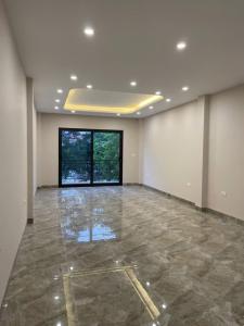 Bán nhà hoàng mai 7 tầng thông sàn