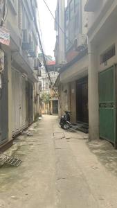 NHÀ ĐẸP MỚI TINH – TRUNG TÂM KIM GIANG – GẦN PHỐ - NGÕ THOÁNG - MẶT THOÁNG - HÀNG HIẾM