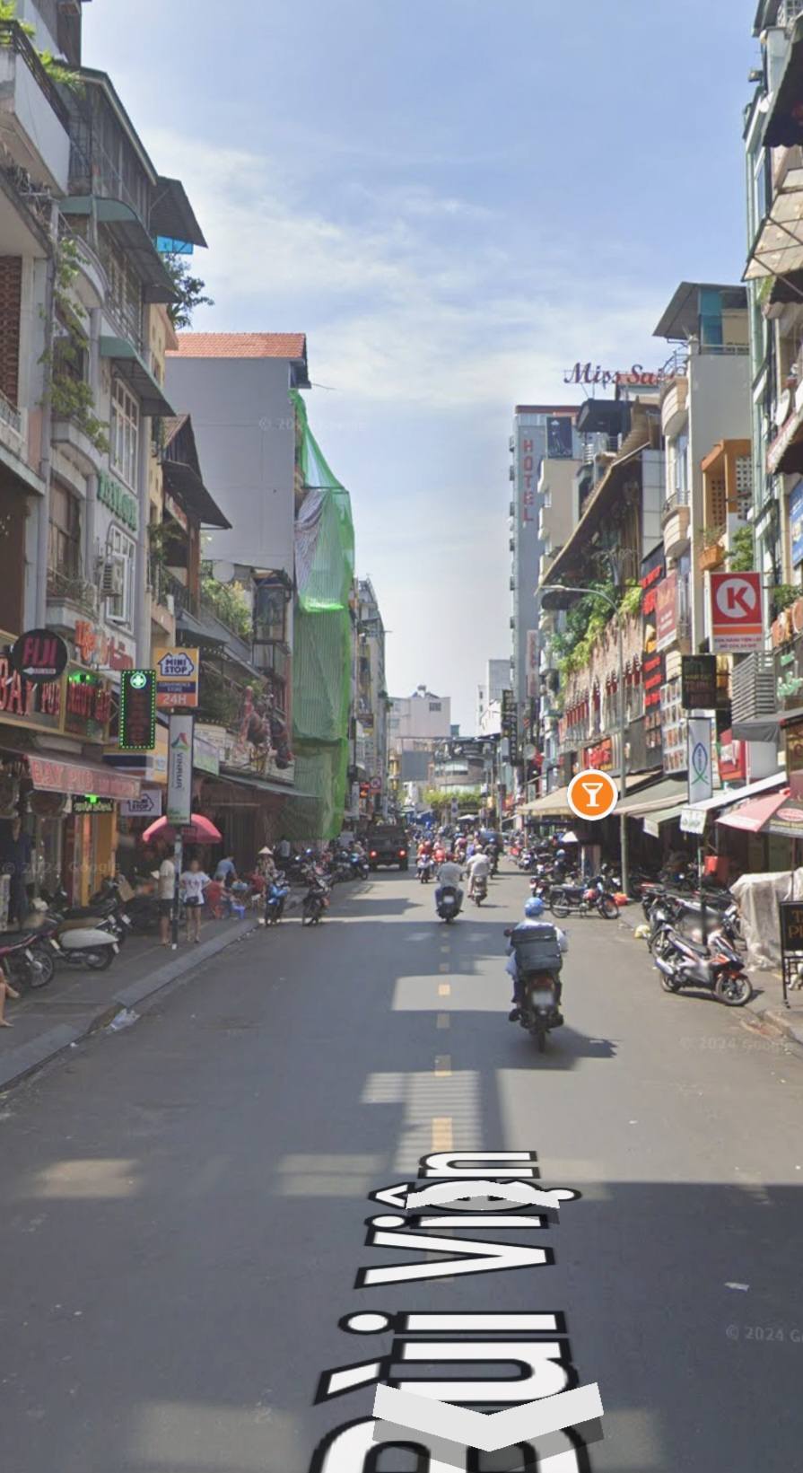 NHÀ CÁCH MẶT TIỀN  CHỈ VÀI BƯỚC CHÂN NGAY TRUNG TÂM SẦM UẤT NHẤT Q1 -DT 21m2 SỔ HỒNG CHÍNH CHỦ GIÁ QUÁ HỜI CHỈ 5TỶ