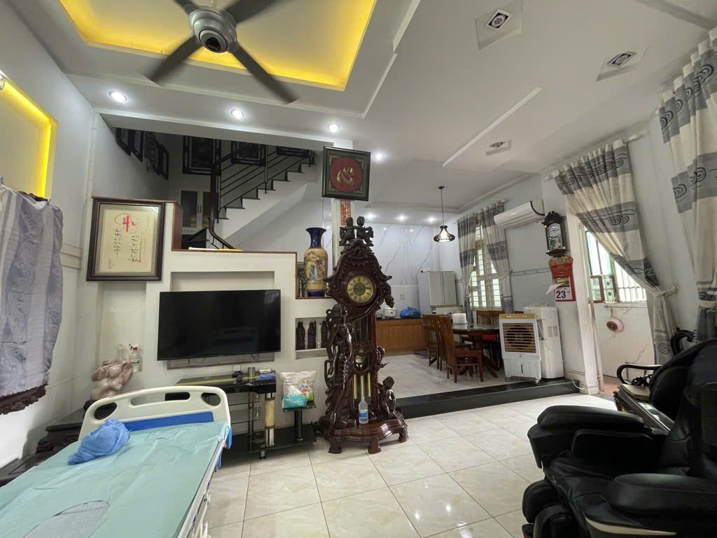 LÔ GÓC 2 MẶT XE TẢI ĐS 1 - 63m2 5 TẦNG  - CÁCH 1 CĂN RA VIEW SÔNG - NHỈNH 7 TỶ Mô tả: