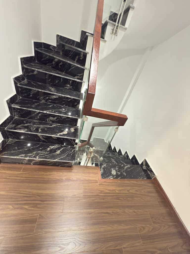 Nhà 35m2, ngõ rộng, an ninh tốt