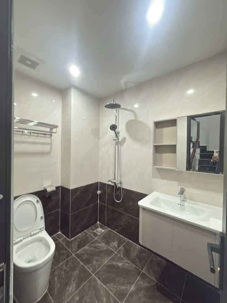 Nhà 35m2, ngõ rộng, an ninh tốt