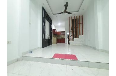 Bán nhà 168 Kim Giang, 33m2, gần ô tô, ngõ ba gác, nhà vào ở luôn.