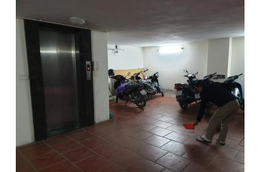 Bán chung cư mini ngõ Thịnh Quang, 92m2, 23 phòng doanh thu 100tr/tháng.