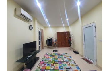 Bán nhà ngõ 147 Tân Mai, 34m2, mặt ngõ ô tô tránh, lô góc, kinh doanh đỉnh.