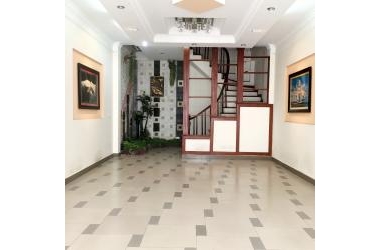 Bán nhà ngõ 1277 Giải Phóng, 68m2, ô tô tránh, gara, văn phòng, nhà đẹp.