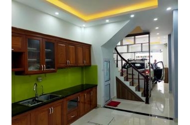 Bán nhà 99/110 Định Công Hạ, 42m2, tầng, ô tô vào nhà, kinh doanh nhỏ.