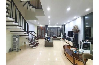 Bán nhà 145 Định Công Thượng, 113m2, gara ô tô, nhà siêu phẩm siêu đẹp.