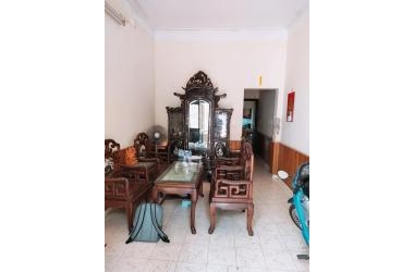 Bán nhà phố Giáp Bát, 78m2, ô tô vào nhà, cách MP chỉ 20m, giá rẻ.