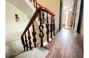 Bán nhà 230 Định Công Thượng, 41m2, ô tô vào nhà, nhà đẹp ở luôn.