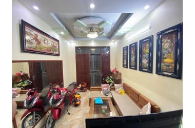 Bán nhà ngõ Gốc Đề, 35m2, 4 phòng ngủ, ngõ ba gác, gần ô tô.