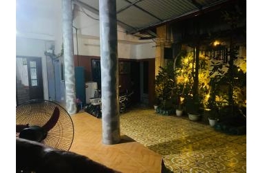Bán biệt thự cổ đầu đường Trương Định, 140m2 mặt tiền 10m giá siêu rẻ.