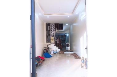 Bán nhà ngõ 53 Ngọc Hồi, 46m2, nhà đẹp phân lô, gara ô tô tránh