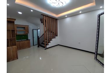 Bán nhà ngõ 99 Định Công Hạ, 37m2, nhà đẹp, ngõ ba gác gần ô tô