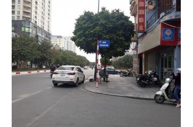 Cần bán gấp Mặt Phố Nguyễn Hoàng,Mỹ Đình 2 căn liền nhau Vỉa hè rông KD Sâm uất 260 tr/m2.