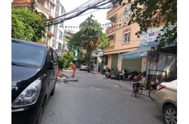 Nhà 5Tầng ,Đống Đa, ngõ to như Phố kinh doanh sầm uất S 62m2, MT 4,2m giá chào 7,6 tỷ.