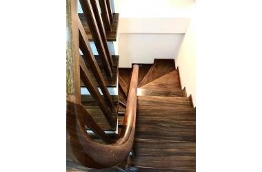 Chủ cần bán GẤP giá RẺ , Lô Góc , Thanh Xuân DT 43m2 x5 tầng , chỉ hơn 2 tỷ , lh 0345671506