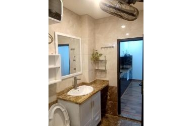 Bán Gấp nhà, giá RẺ vô cùng nhỉnh 2 tỷ , ngõ ô tô , thông thoáng lh 0345671506