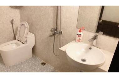 Bán nhà S37m2 , 5 tầng , giá 3.3 tỷ , phố Vương Thừa Vũ , lh ngay 0366877885