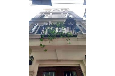 Nhà Đông Tác, trung tâm đống đa 5 tầng Dt rộng, 5.5 tỷ