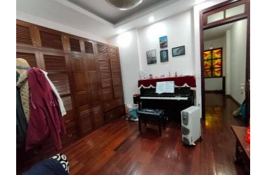 Nhà phân lô TRUNG KÍNH, DT 60M, Mặt tiền 4.8m, nhỉnh 7 tỷ