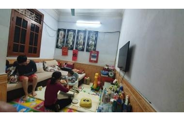 Nhà Khương Đình - Thanh xuân, DT 38mx4 tầng Lô Góc, ngõ thoáng, cách mặt phố 50m giá chỉ 3.5 tỷ