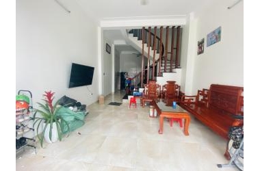 CHỈ HƠN 2 TỶ CÓ NGAY NHÀ 3 TẦNG CHỦ TỰ XÂY MỚI TINH TẠI ĐÔNG NGÀN- ĐÔNG HỘI