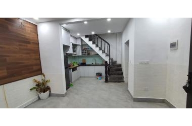 MẶT NGÕ - LÔ GÓC MẶT TIỀN KHỦNG KINH DOANH NHỎ - NGÕ THẲNG, THOÁNG - RỘNG.