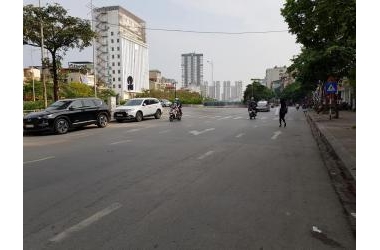 Chính chủ cần bán căn góc 50m2, 4 tầng rộng 6,2m tại Vương Thừa Vũ. Ngõ rộng ô tô tránh, giá 6,2 tỷ