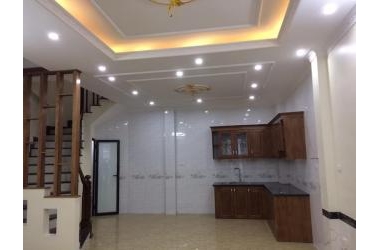 Bán nhà ngõ 79 Cầu Giấy DT 48m2 x 12m MT giá nhỉnh 6 tỷ, KD khủng, lô góc cho thuê 40tr/th