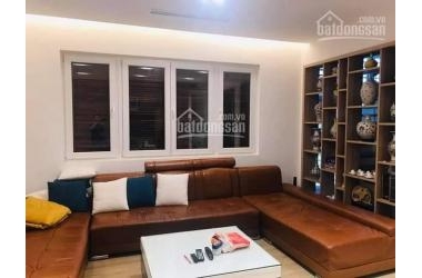Bán nhà phố Dịch Vọng giá rẻ bất ngờ, tìm đâu được căn thứ 2, 80m2 x 4 tầng, nhỉnh 5 tỷ