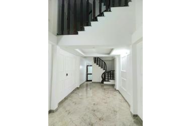 5.15 tỷ có nhà Gara ô tô,ô tô tránh phố Vũ Tông Phan,Thanh Xuân DT 42m X 6T
