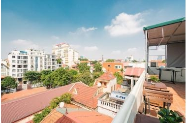 11 tỷ hơn có tòa nhà ngay hồ Hoàng Cầu 7 tầng, kèm sổ hưu 50 triệu/tháng.