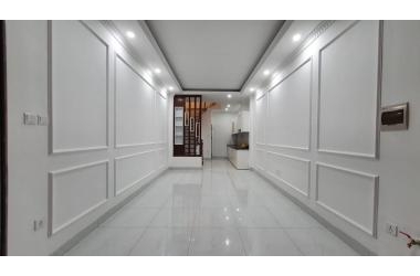 Bán Nhà Hoàng Hoa Thám. Nhà Mới,Lô Góc, Ngõ Thông, Gần Phố 40m x 5T 4.5 tỷ