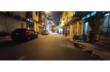 Bán gấp 40m2, 5 tầng, mt: 4m, 6.8 tỷ, Lý Thường Kiệt, Quang Trung, Hà Đông, Hà Nội.