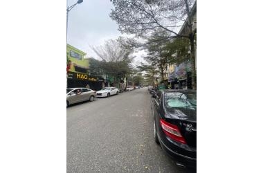 Nhà cực đẹp 83m2, 4.5 tầng, mt: 5m, 13.6 tỷ Văn Khê, La Khê, Hà Đông, Hà Nội.