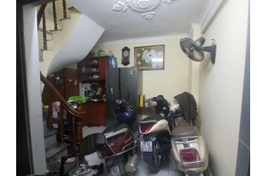 Bán nhà Gốc Đề-DT 14 m2 x 4 tầng.MT 4m.CÁCH MẶT PHỐ 50m-NGÕ THẲNG,RỘNG,ĐẸP.