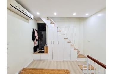 Bán nhà Chùa Quỳnh-DT 25 m2 x 3 tầng.GẦN PHỐ-GẦN Ô TÔ-PHÂN LÔ-NGÕ RỘNG THOÁNG.