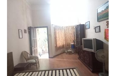 Bán nhà Yên Lạc-DT 52 m2 x 4 tầng.MT 3,5m.GẦN PHỐ-Ô TÔ ĐỖ CỬA-YÊN TĨNH,DÂN TRÍ CAO.