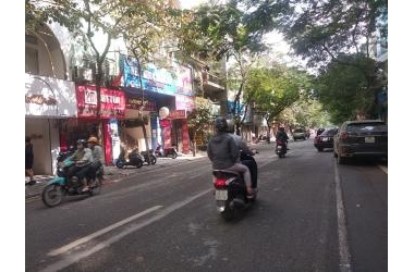 Cho Thuê nhà mặt phố Lê Quý Đôn-DT 30 m2.KINH DOANH-PHỐ SẦM UẤT