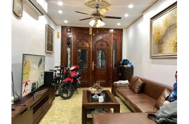 Bán nhà Lạc Long Quân siêu đẹp gần Hồ, hai thoáng, gần ô tô