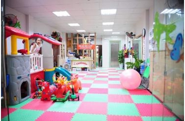 QUAN NHÂN 8 tầng thang máy,vỉa hè ô tô tránh, vị trí đẹp hơn phố
