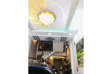 Nhà mới ở ngay Phạm Văn Hai, 70m2, 4 tầng, Chỉ 8.9 tỷ. 0932828672